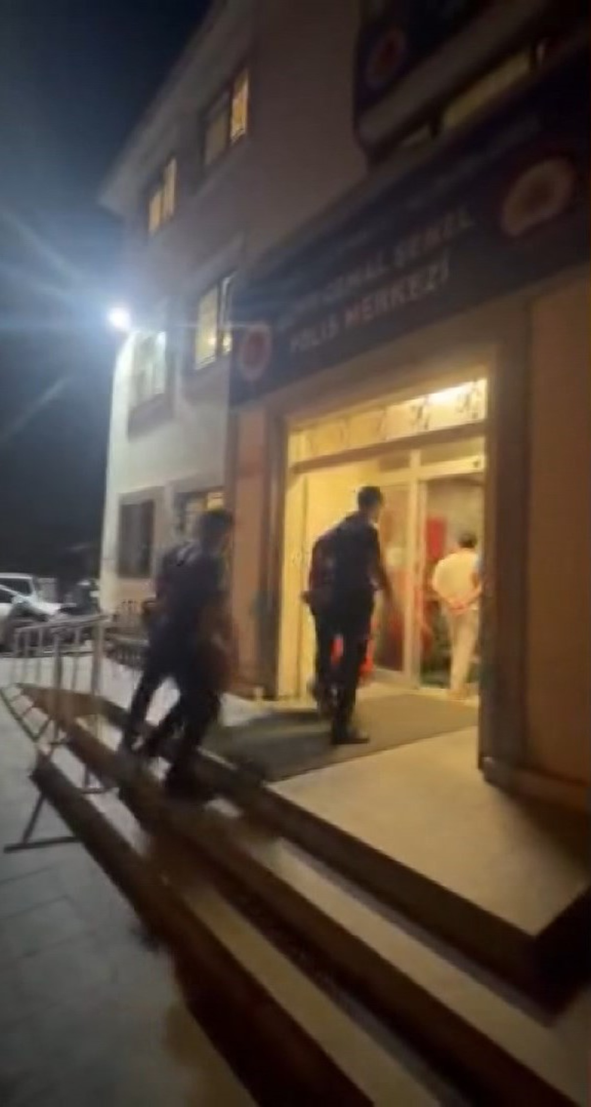 Bağcılar\'da Kaçak Alkol Operasyonu