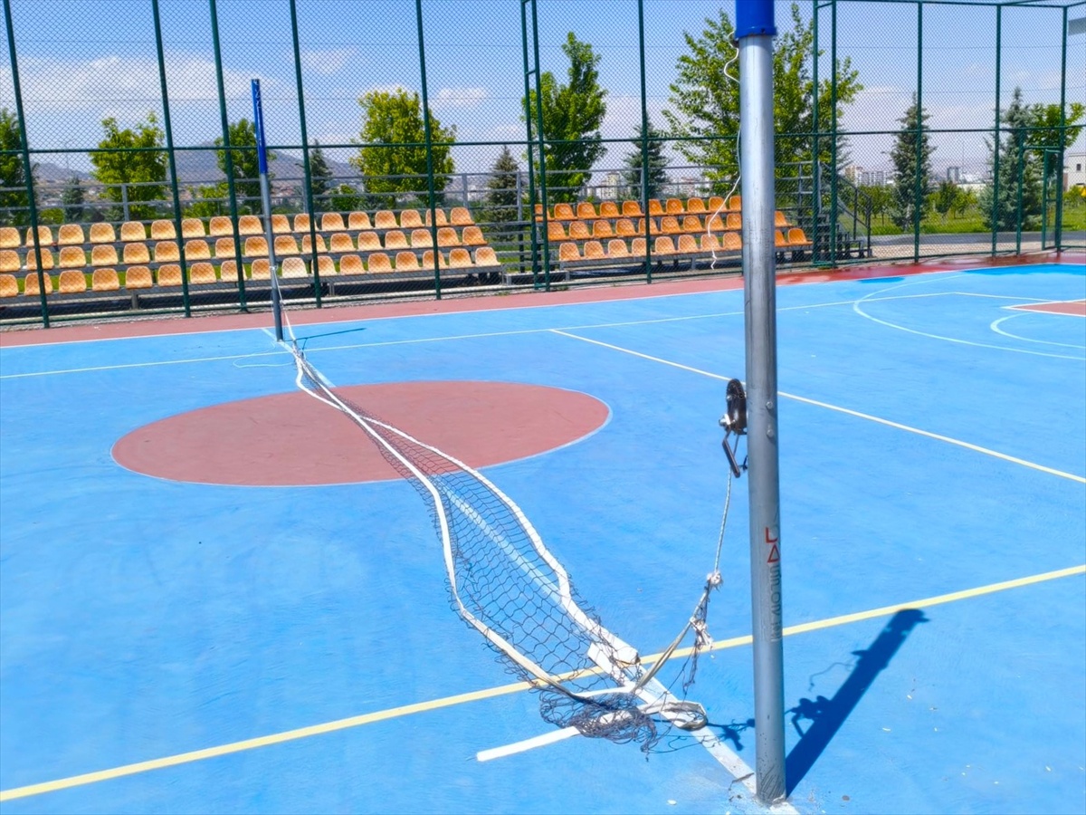 Kayseri\'de Park Tahribatına \'Duyarlı Olun\' Çağrısı