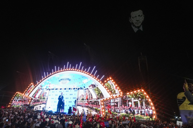 Cumhurbaşkanı Erdoğan, AK Parti'nin 25. yıl kutlamasında açıklamalarda bulunuyor
