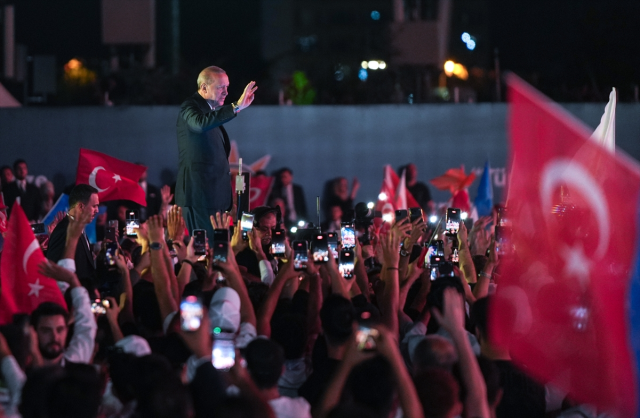 Cumhurbaşkanı Erdoğan'dan AK Parti'nin 25. yıl kutlamasında tarihi mesajlar