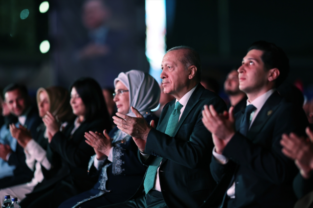 Cumhurbaşkanı Erdoğan'dan AK Parti'nin 25. yıl kutlamasında tarihi mesajlar