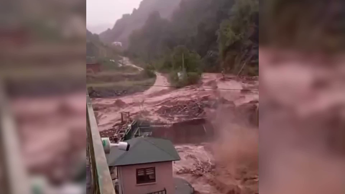 Giresun\'da Sele Neden Olan Şiddetli Yağış