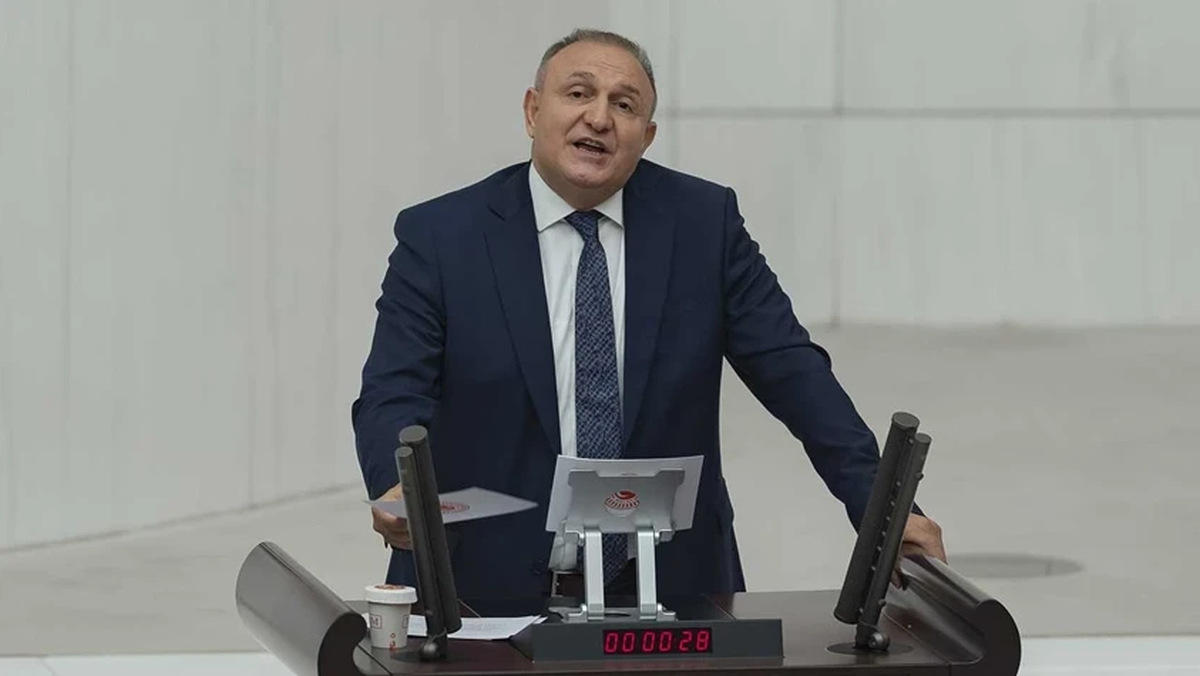 İYİ Parti\'den istifa etti, AK Parti\'ye geçiyor
