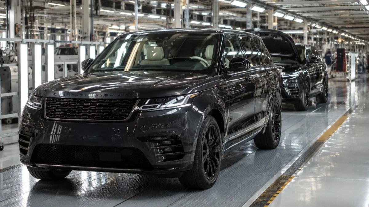 JLR\'nin Satışları Düşüyor, Karı Azalıyor