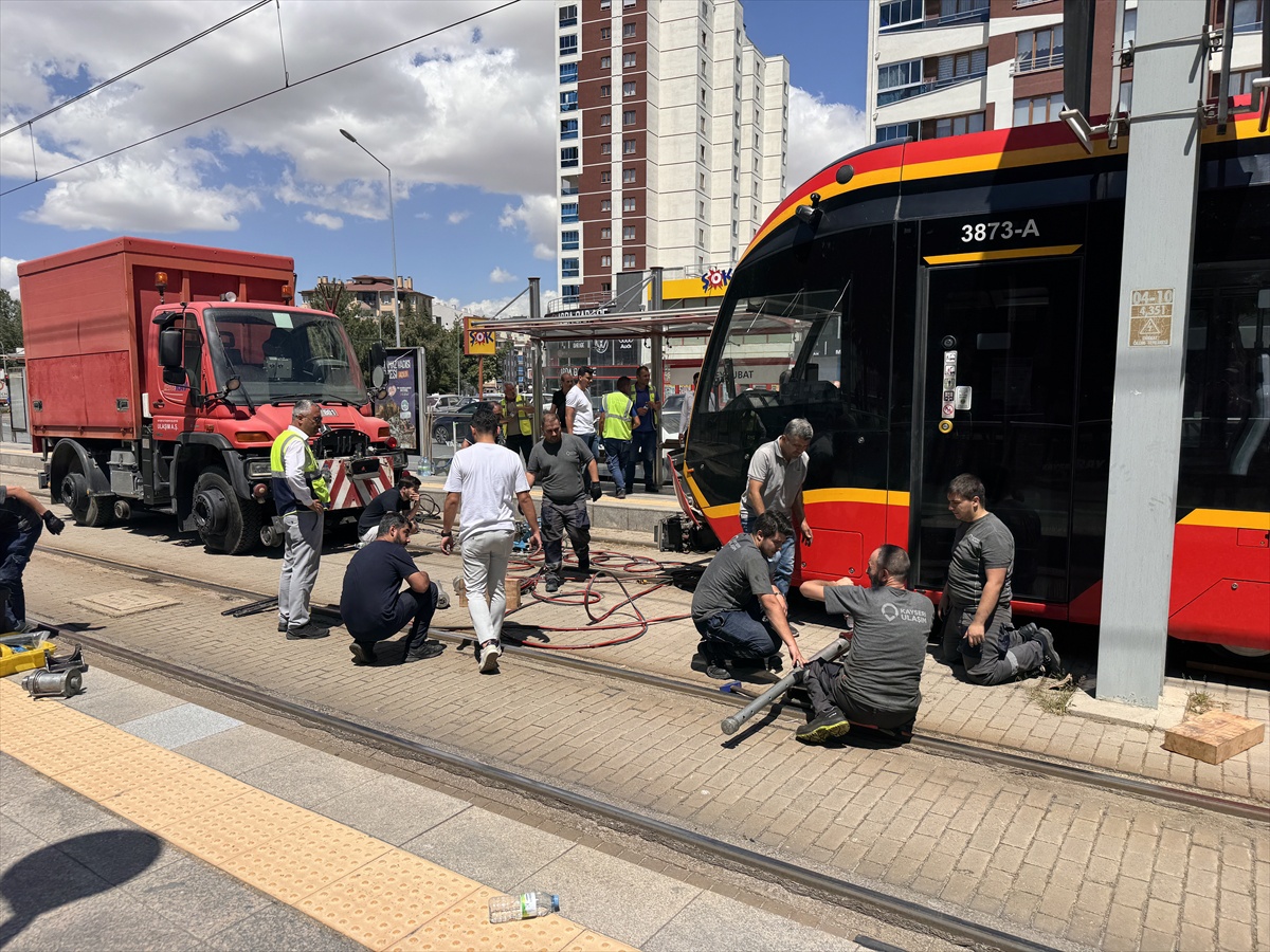 Tramvay Kazası: Genç Hayatını Kaybetti