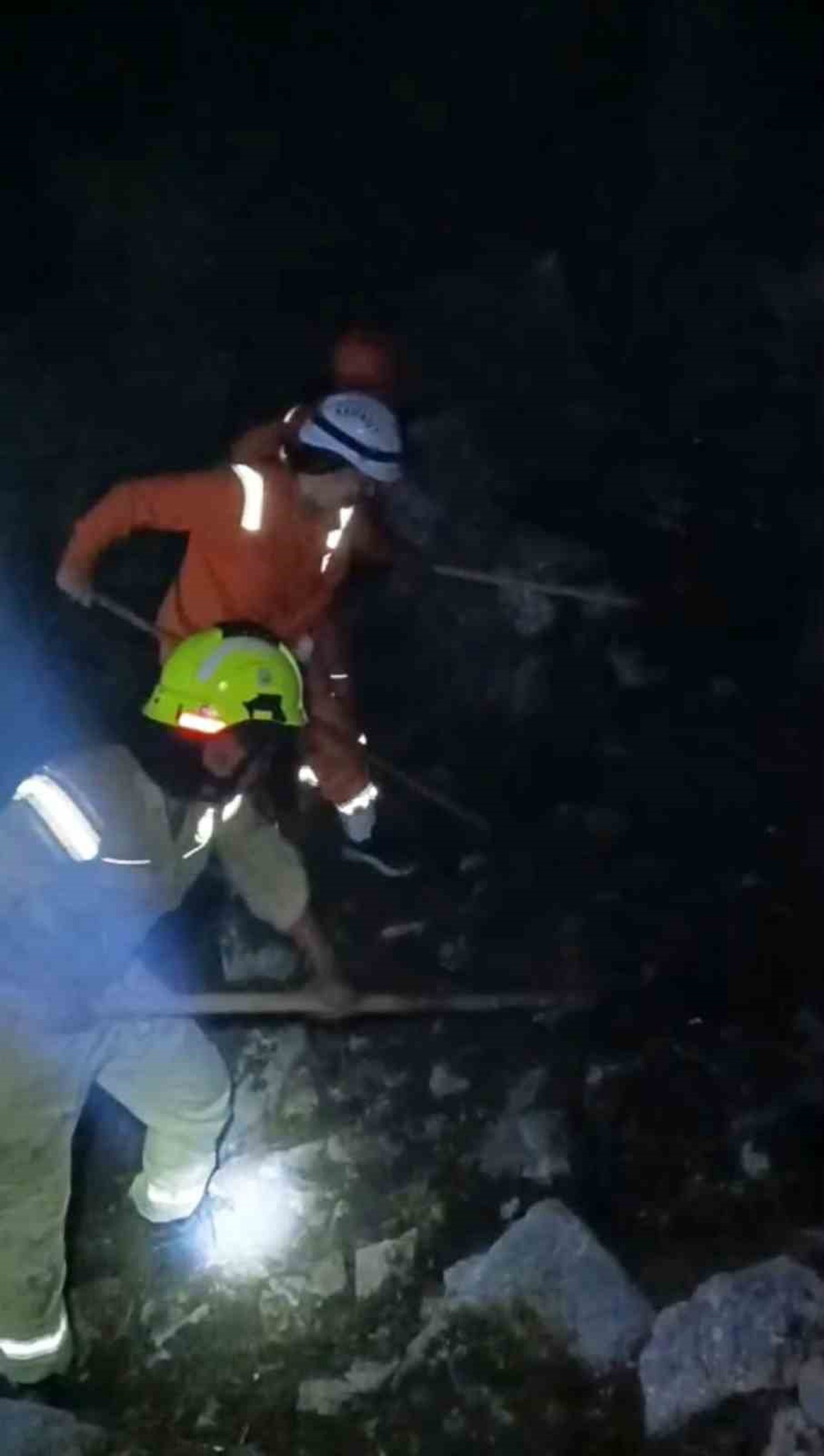 Kemer\'deki Orman Yangını Kontrol Altına Alındı