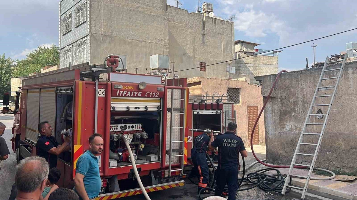 Kilis\'te Metruk Evde Yangın