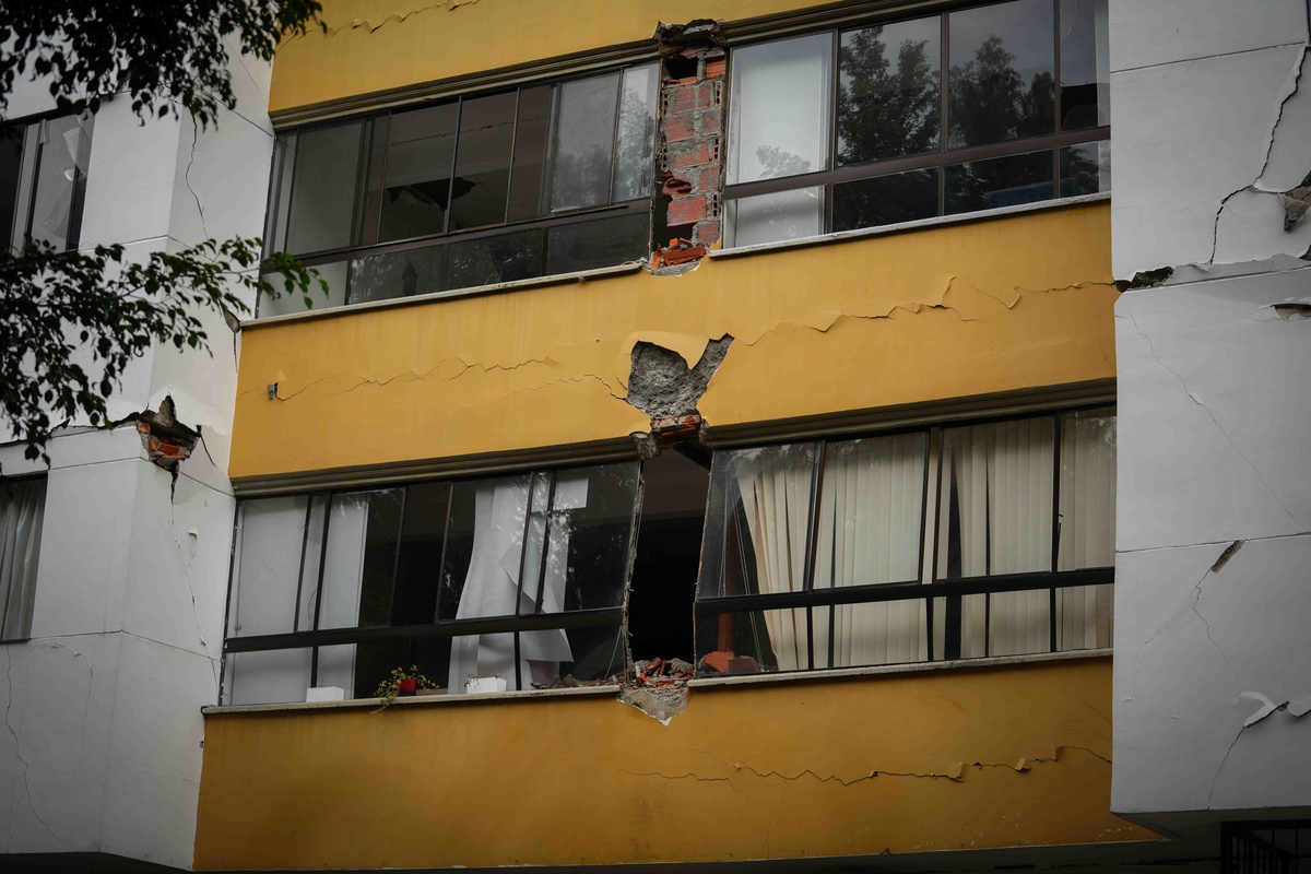 Kolombiya\'da Deprem: 281 Ölü