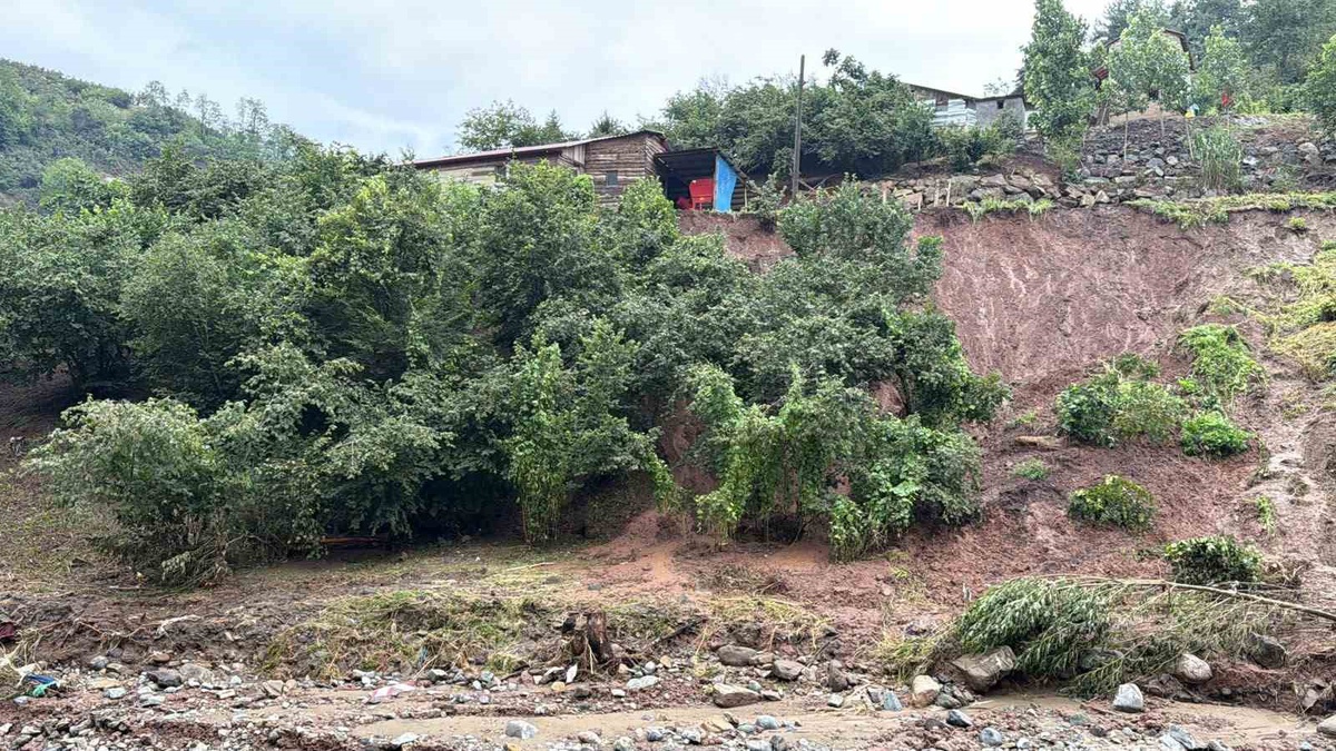 Giresun\'da Sel Felaketi: İki Kişi Kayboldu