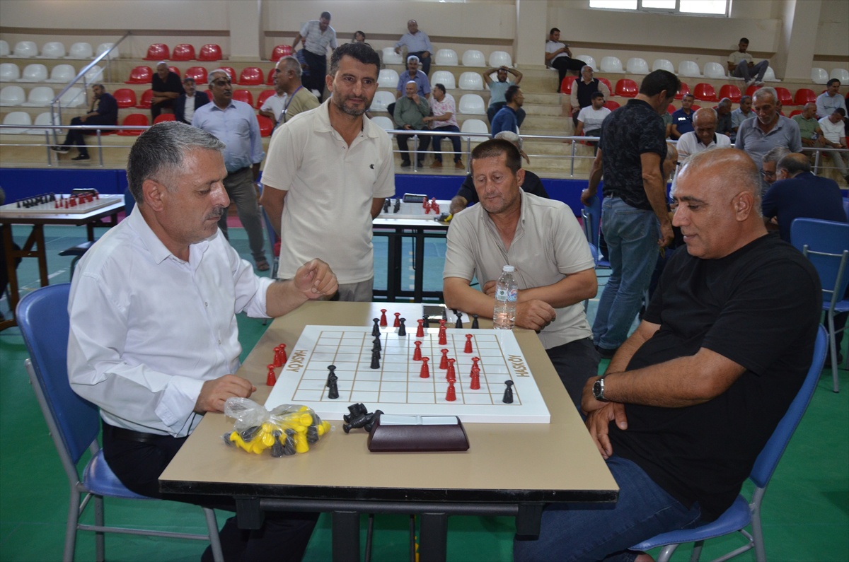 Muş\'ta 1. Uluslararası Dama Turnuvası Başladı