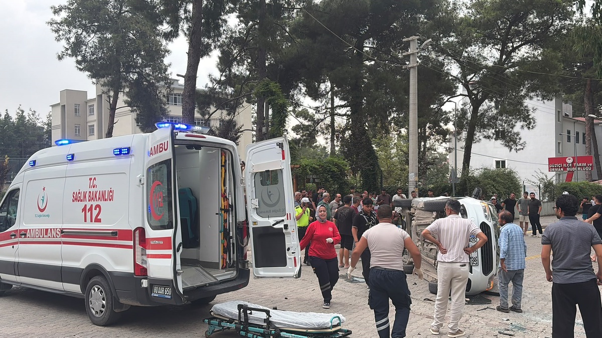 Düziçi\'nde kavşakta kaza: 5 yaralı