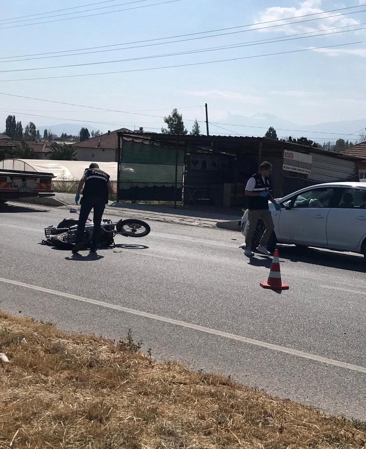 Ereğli\'de Trafik Kazası: Motosiklet Sürücüsü Ağır Yaralandı