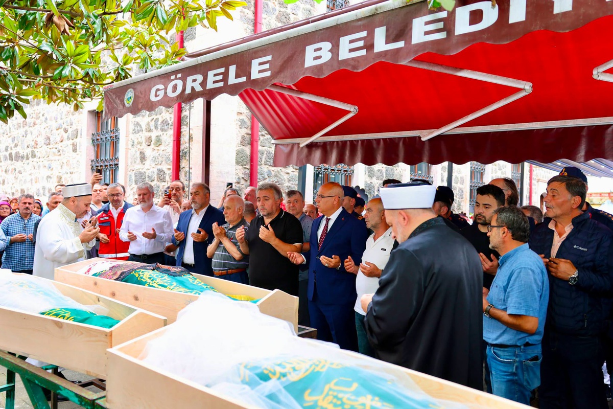 Giresun\'da Aile Derede Can verdi