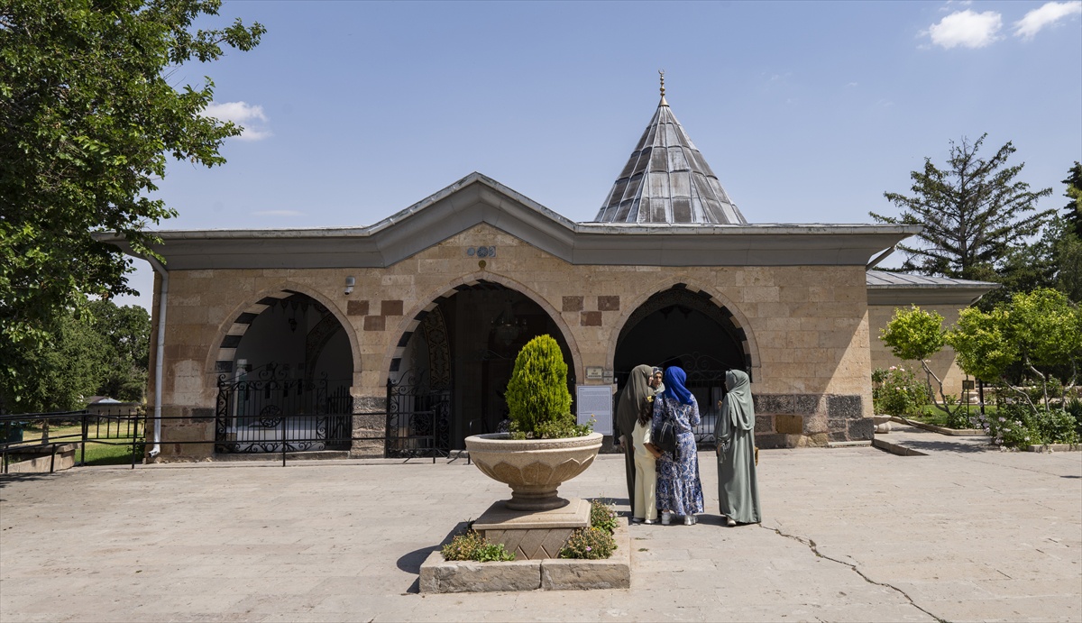 Hacı Bektaş Veli\'nin 755. Yılı Anıldı