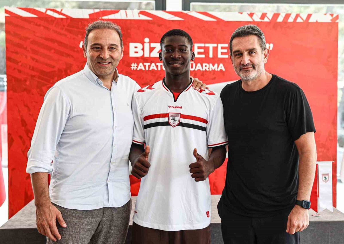 Samsunspor, Mbatoloum Daniel ile 5 Yıl Sözleşme İmzaladı
