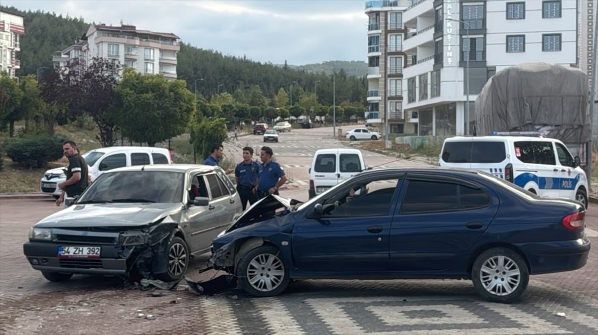 Boyabat\'ta Kaza: 2 Yaralı