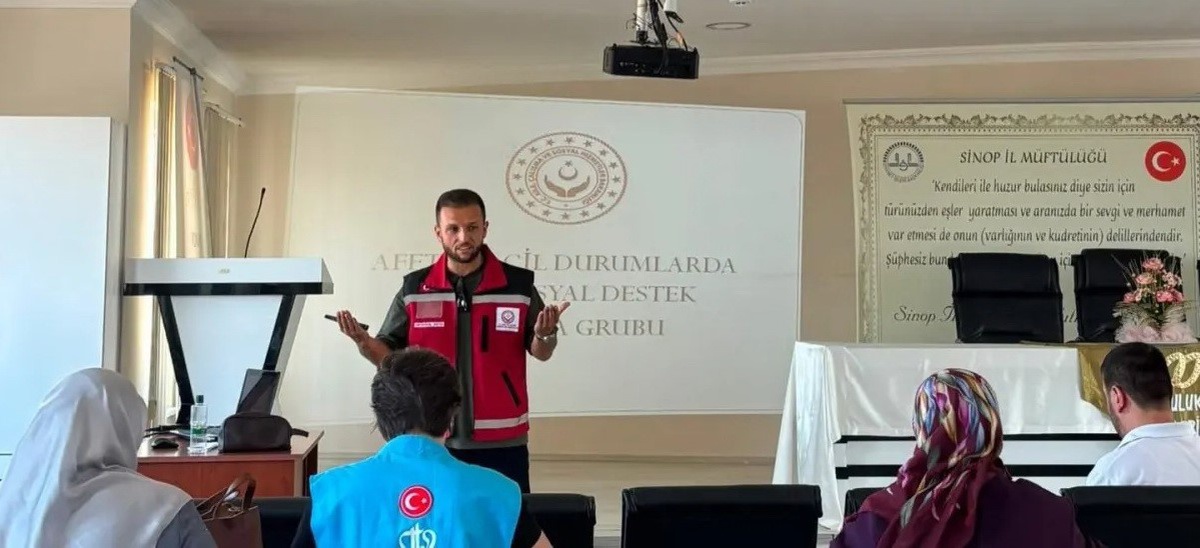 Sinop\'ta Psikososyal Destek Eğitimi