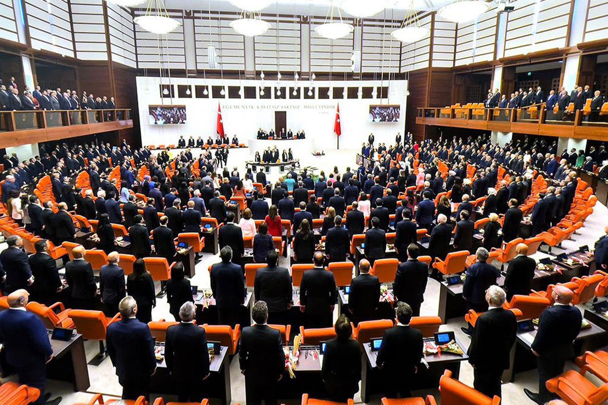 Yeni Yol Partisi yeniden grup kurdu, Meclis\'te sandalye dağılımı güncellendi