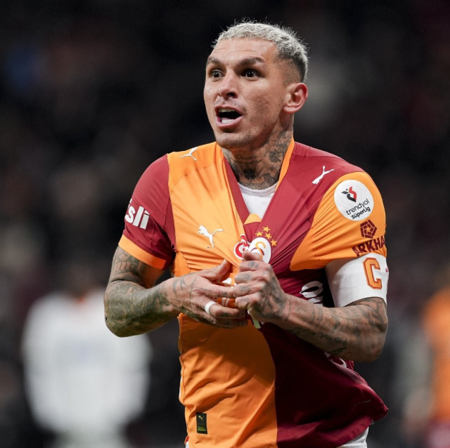 Transfer yapmayan Galatasaray'da şok ayrılık gelişmesi