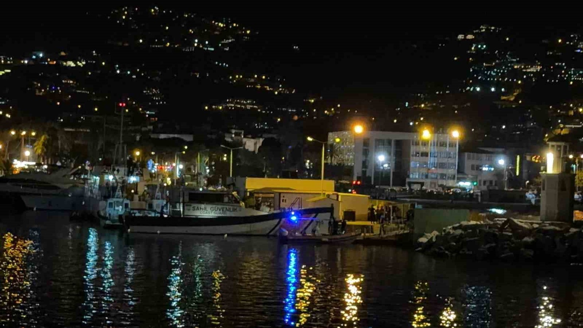 Alanya\'da Kaybolan Genç Denizde Bulundu