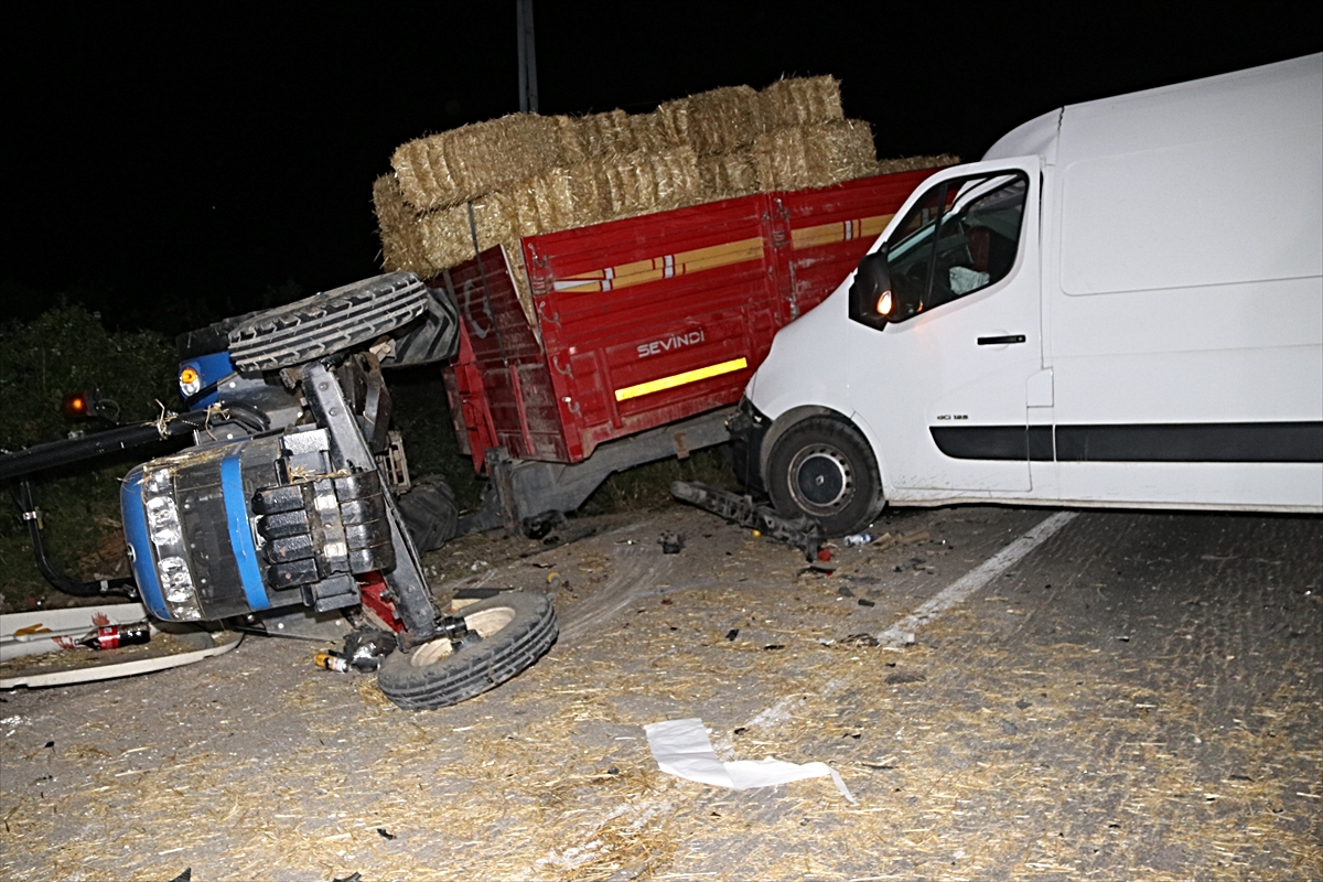 Amasya\'da Trafik Kazası: 3 Yaralı
