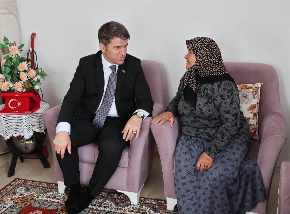 Vali Bakan\'dan Merzifon Ziyareti