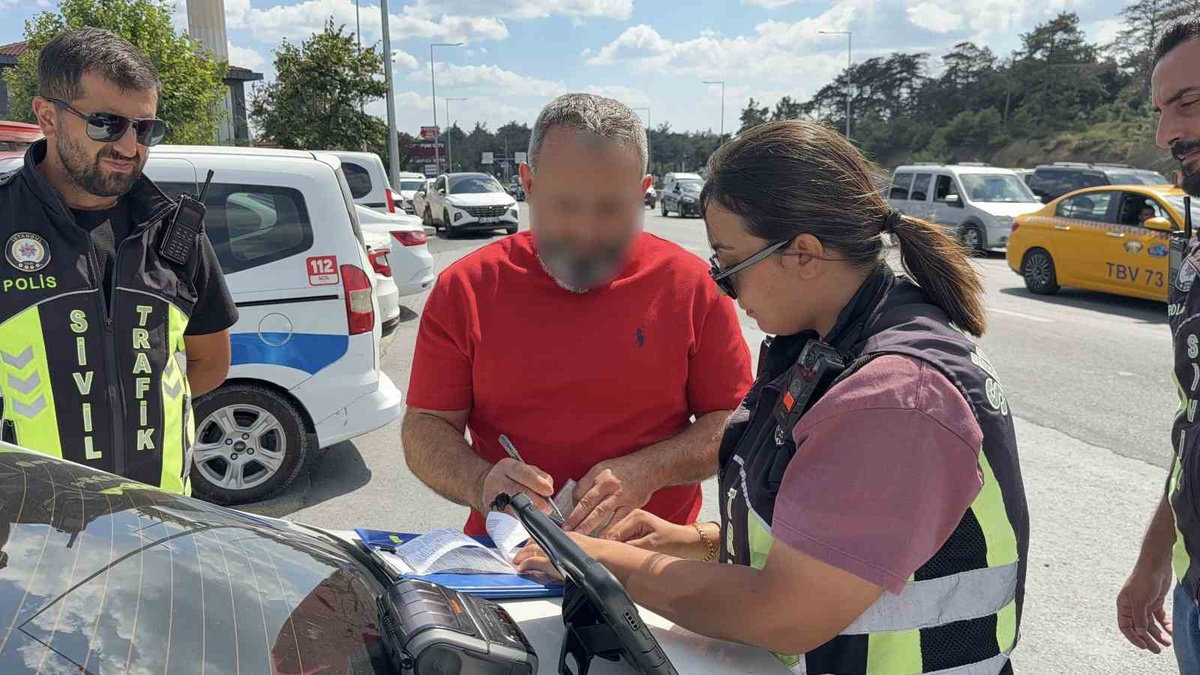 Arnavutköy\'de Trafik Denetimi: 70 Araç Sahibi Cezalandırıldı