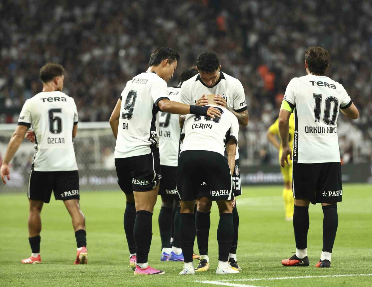 Beşiktaş, Süper Lig\'e Eyüpspor maçıyla başlıyor