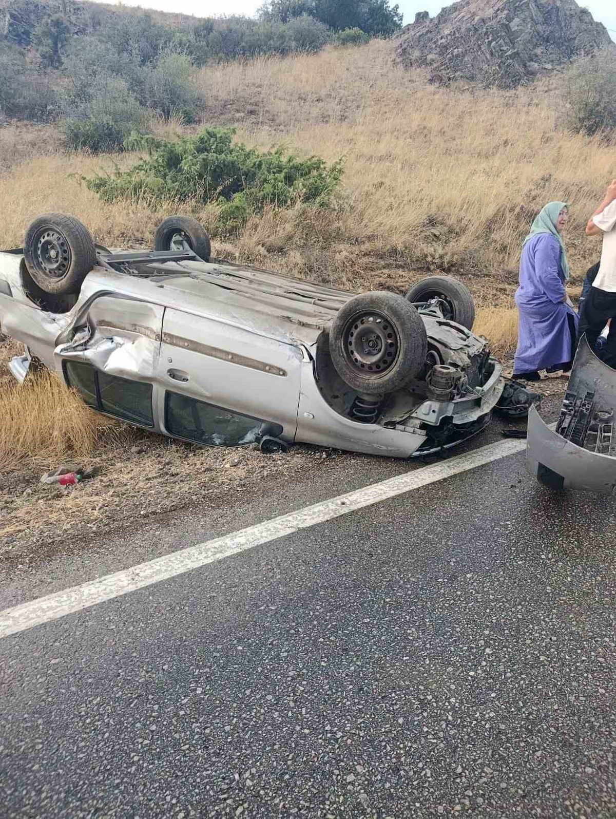 Yeşilova\'da Takla Atan Araçta 4 Yaralı