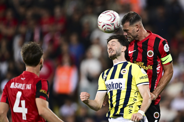 Fenerbahçe'ye sezonun ilk şoku! Öne geçtiği maçı kaybetti