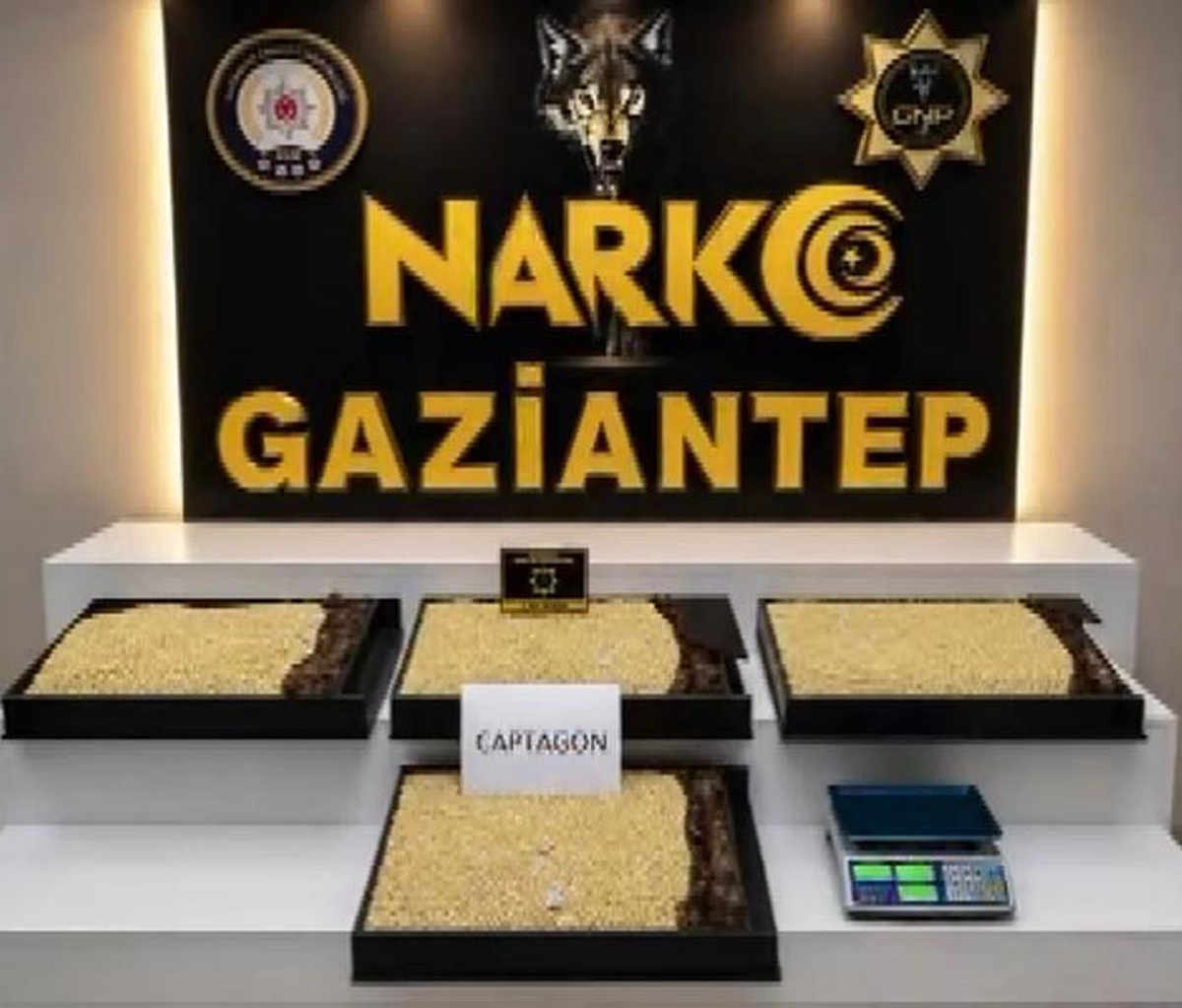 Gaziantep\'te Mutfak Araçlarında 400 Bin Captagon Hap Ele Geçirildi