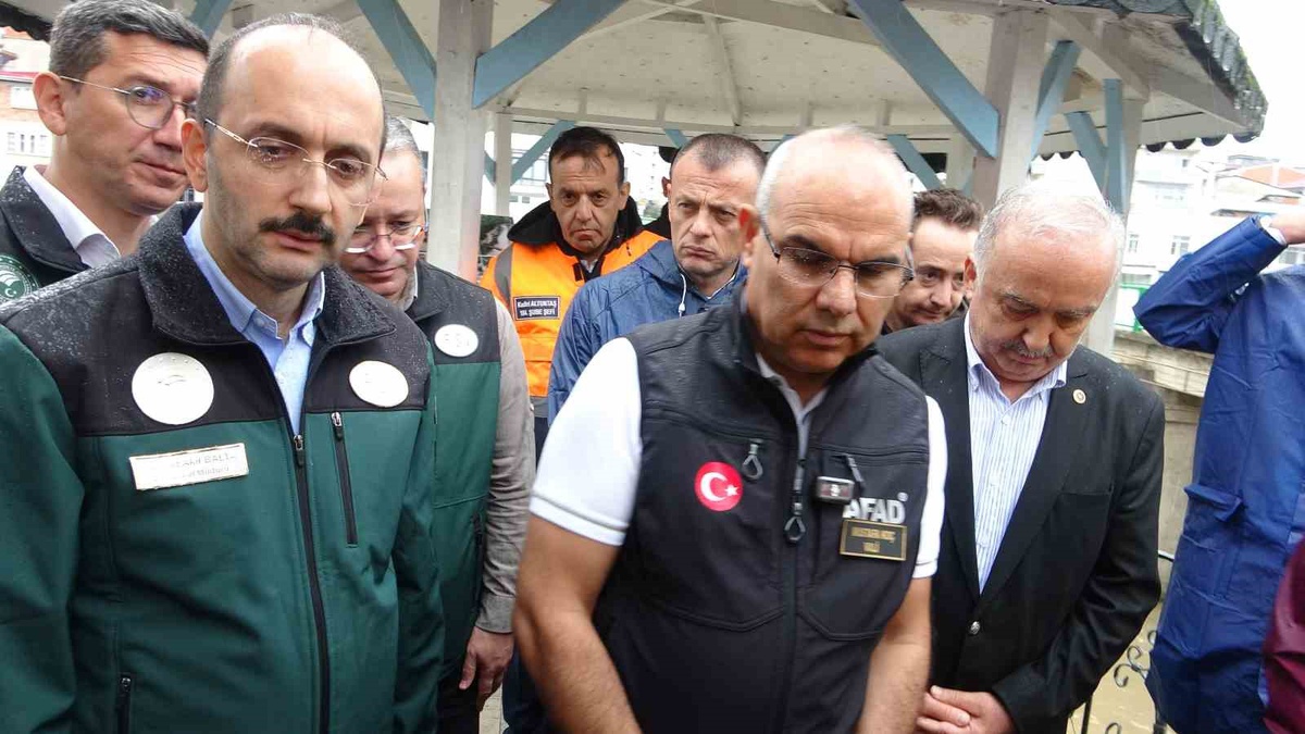 Giresun\'da Selde Kayıp 2 Kişi İçin Arama Çalışmaları Devam Ediyor