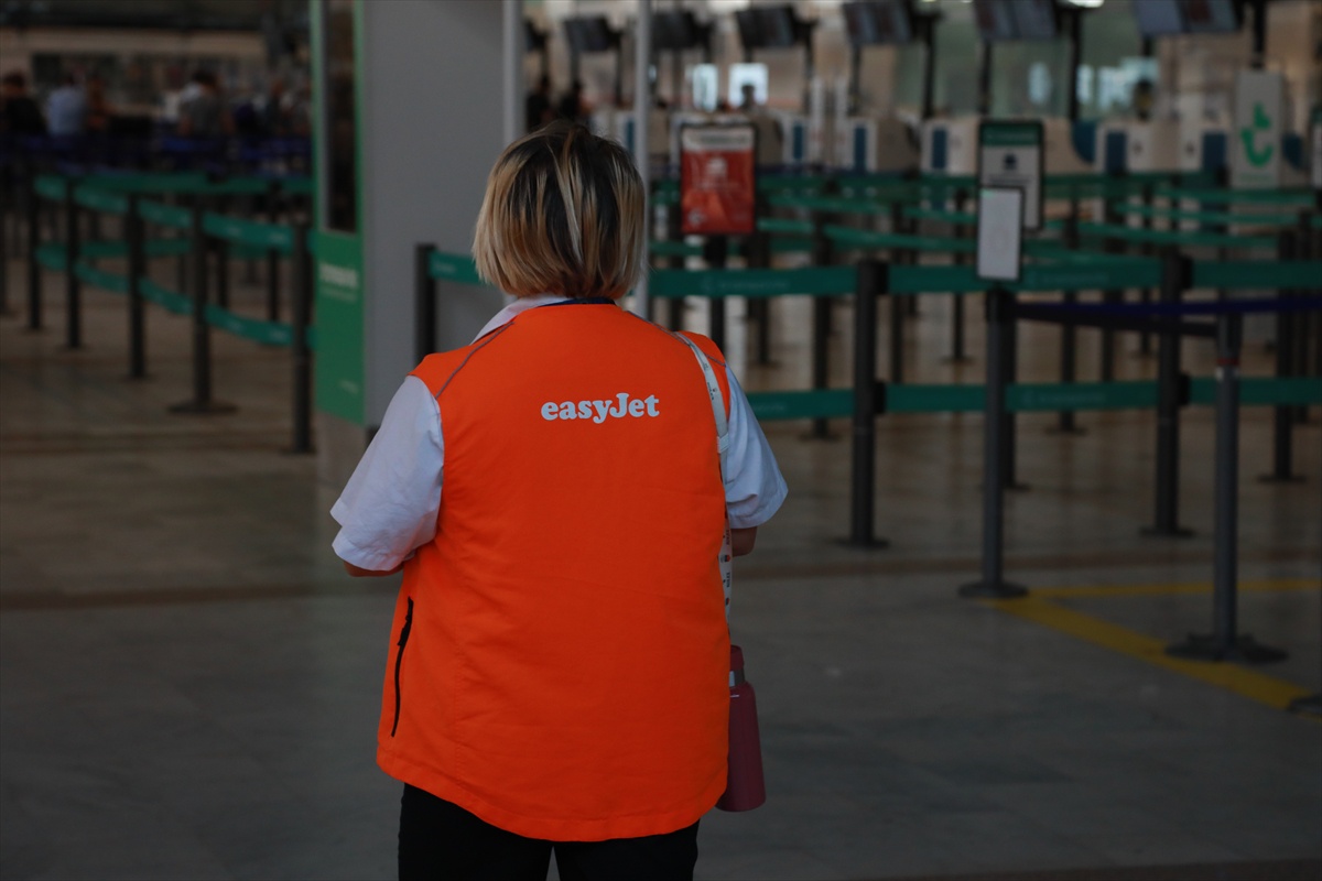 EasyJet Fransa\'da Kabin Çalışanları Grevde