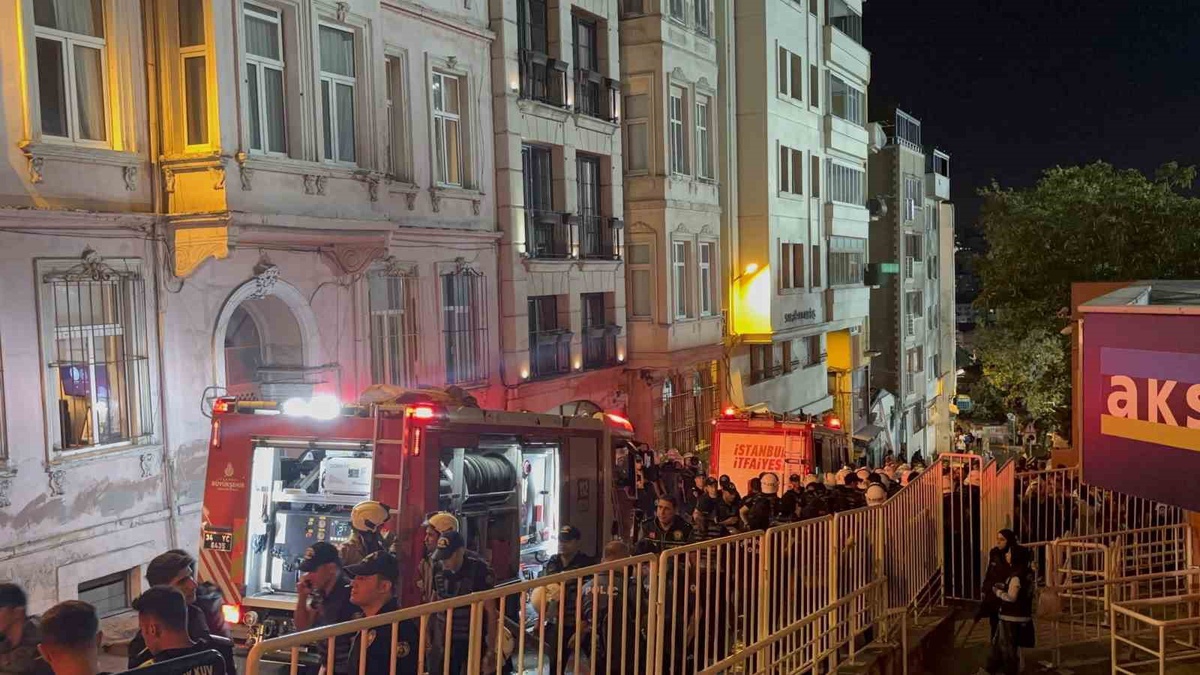 Havai fişek yangını: Ev boş olmasaydı faciaydı