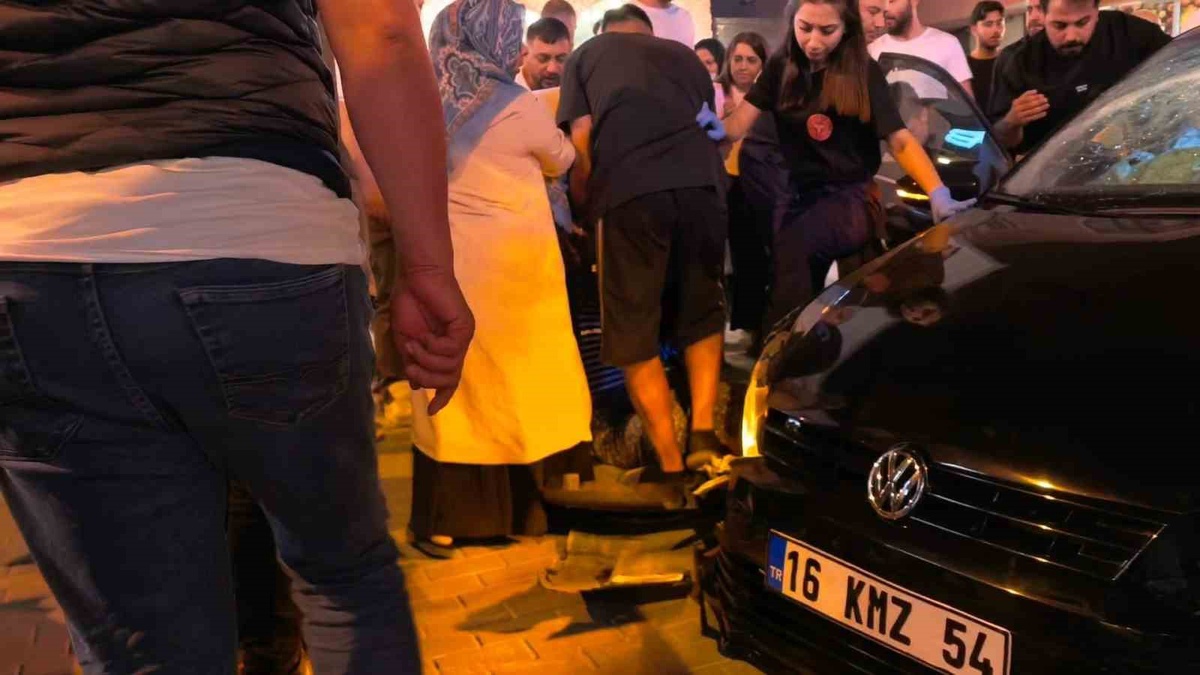 İnegöl\'de Feci Kaza: Sürücü Yaralandı, Anne Fenalık Geçirdi