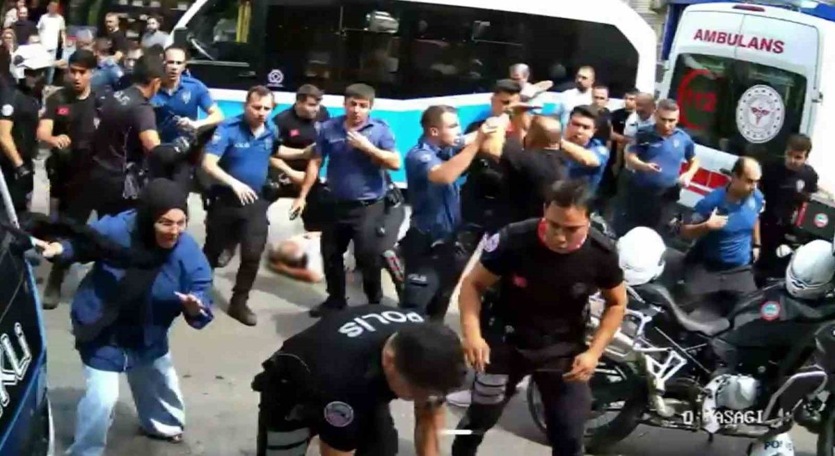 Bursa\'da Akrabalar Arasında Kavga: 6 Yaralı