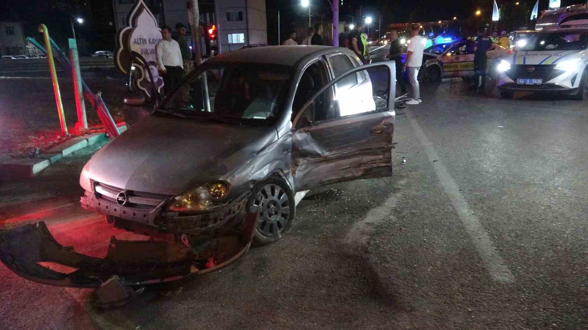 Malatya\'da Trafik Kazası: 5 Yaralı