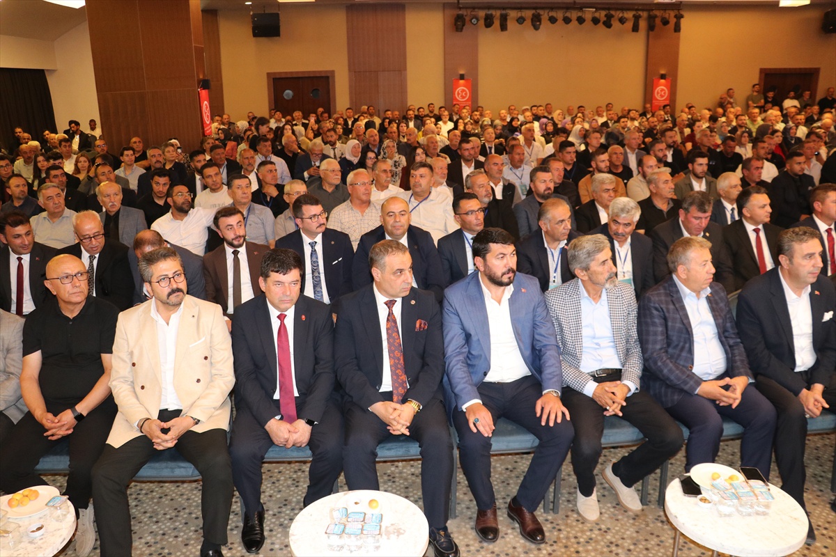 MHP Sivas\'ta Uygun yeniden başkan