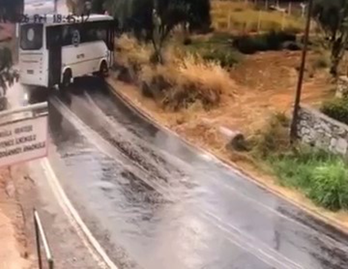Muğla\'da Otobüs ve Tır Çarpıştı: 8 Yaralı
