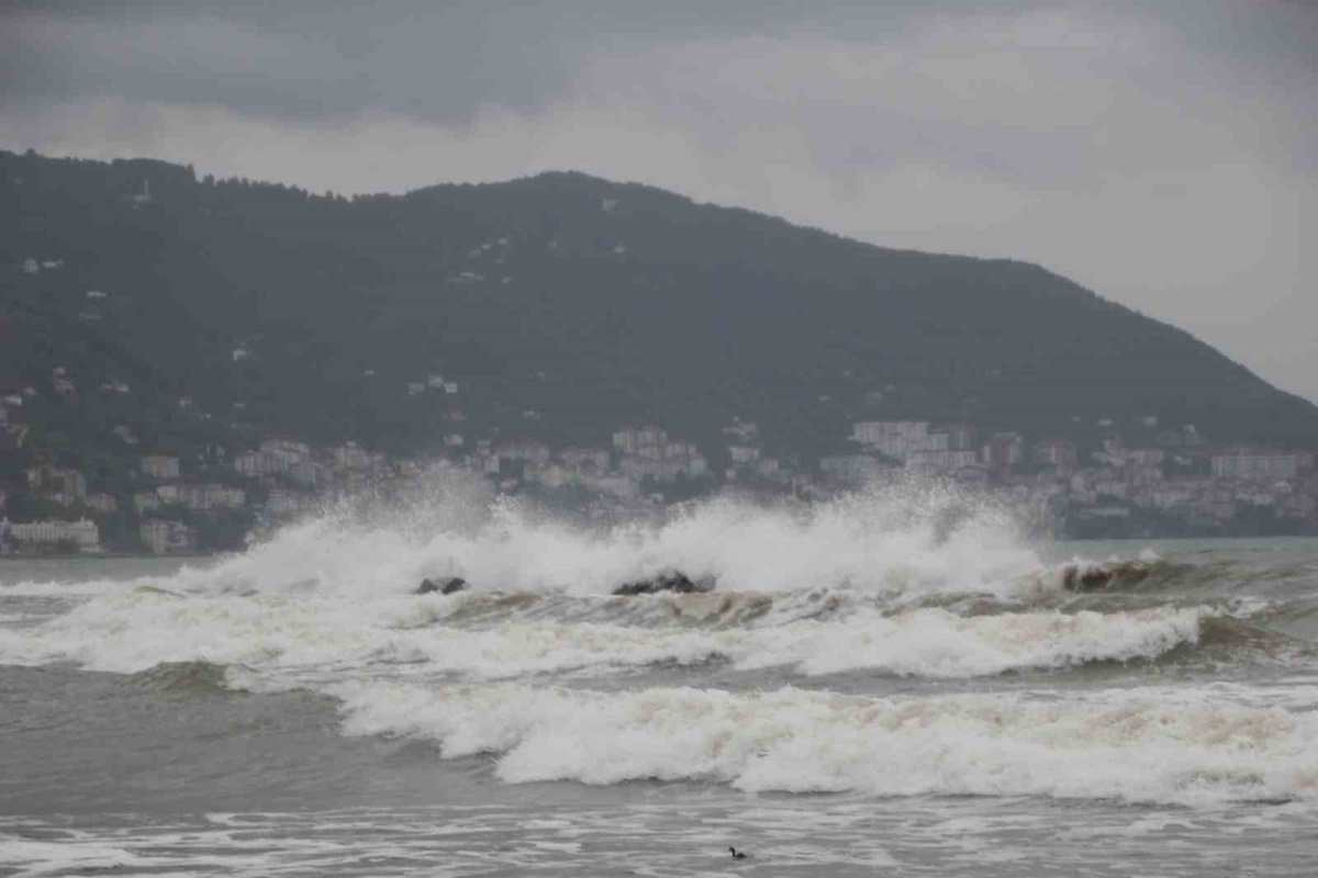 Ordu\'da Denize Girmek Yasaklandı