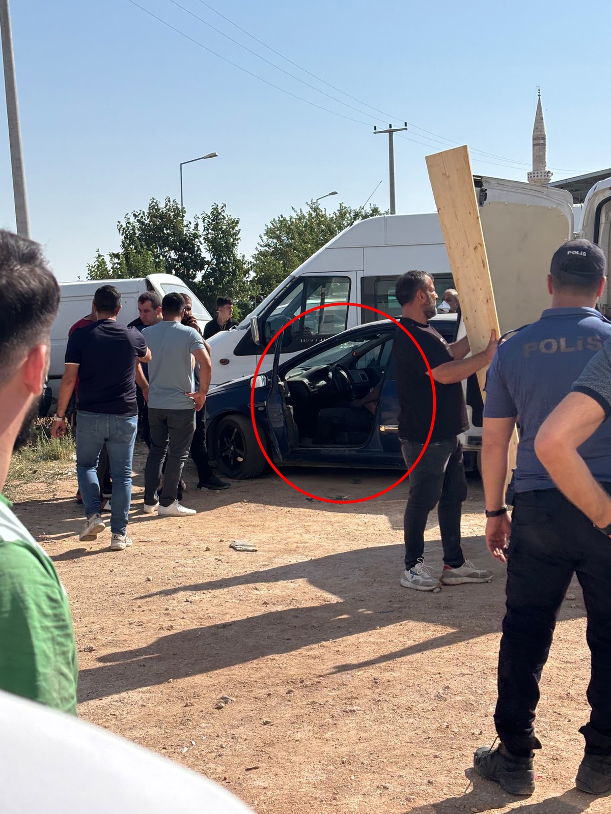 Midyat\'ta Oto Tamircisi Silahla Öldürüldü