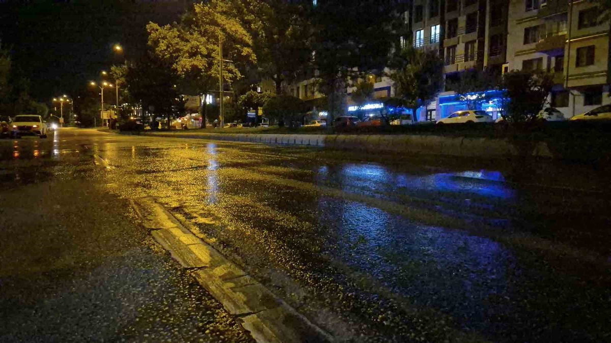 Sulama Suşu Kaza Yapıdı: Kurye Yaralandı