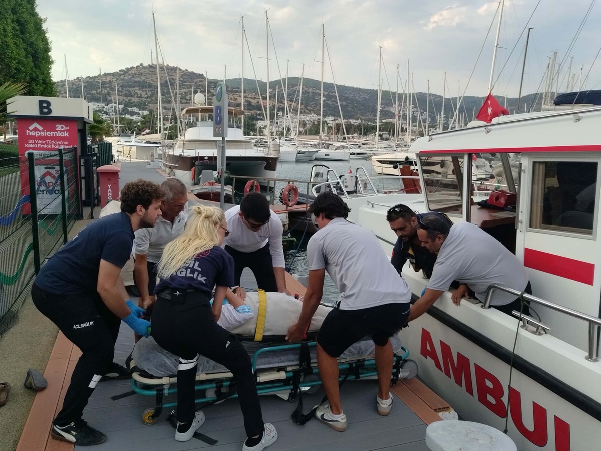 Bodrum\'da Turist Düşmesi: Amerikalı Yaralı