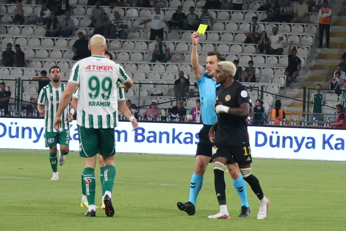 Konyaspor, Rizespor\'a 1-0 Mağlup Oldu