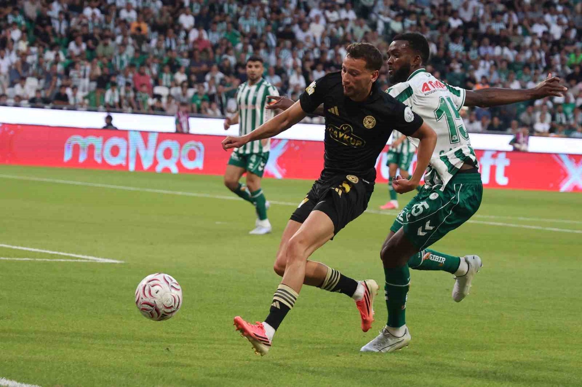 Konyaspor ve Çaykur Rizespor Golsüz Beraberliğe İmza Attı