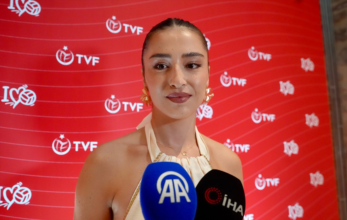 A Milli Kadın Voleybol Takımı Kupa Hedefliyor