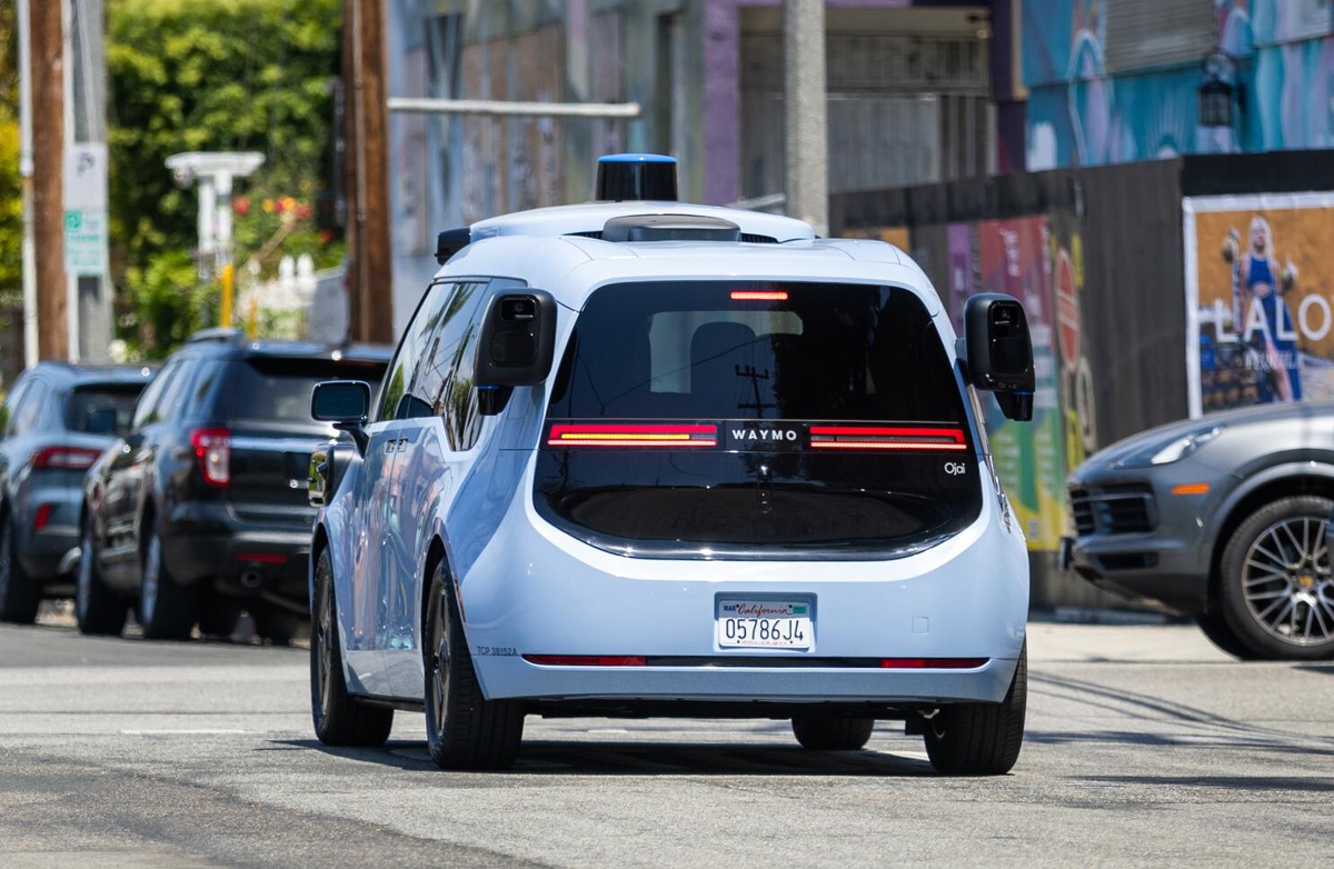 Waymo Robotaksileri Kaliforniya\'da Genişliyor