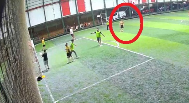 Halı saha maçında 20 yaşındaki genç hayatını kaybetti