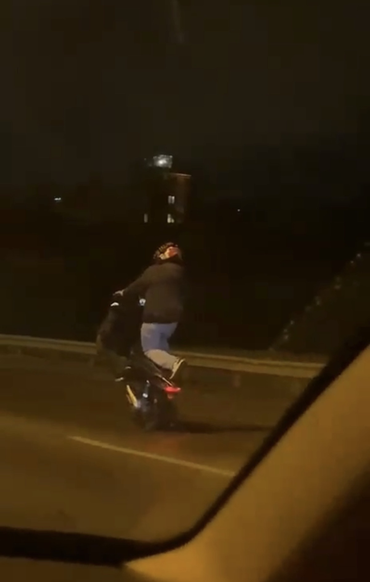 Çekmeköy\'de Plakasız Motosiklet Sürücüsüne Büyük Ceza