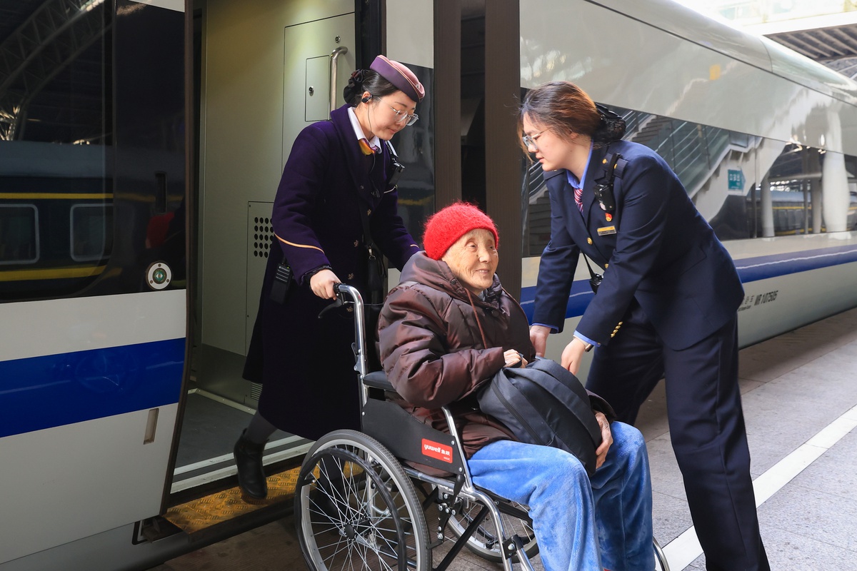 Çin\'de Demiryolu Seyahati Rekoru